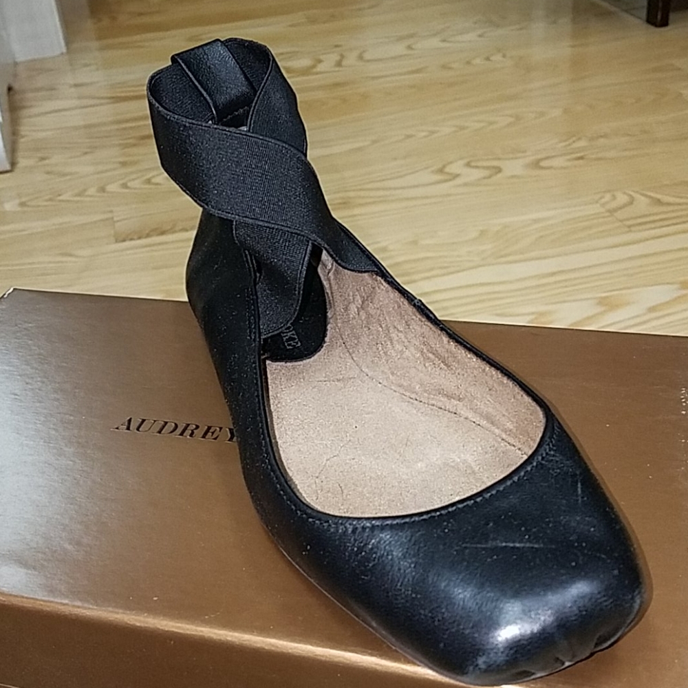 Audrey Brooke Black Ballet Flats, Size 8